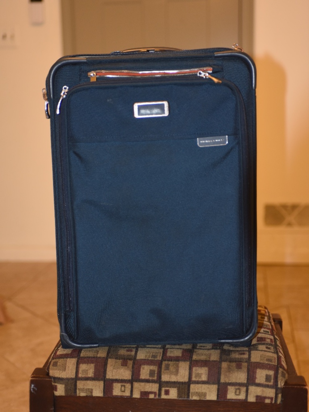 Briggs & Riley Essential 22" 2-Wheel Expandable Carry On - Luggage